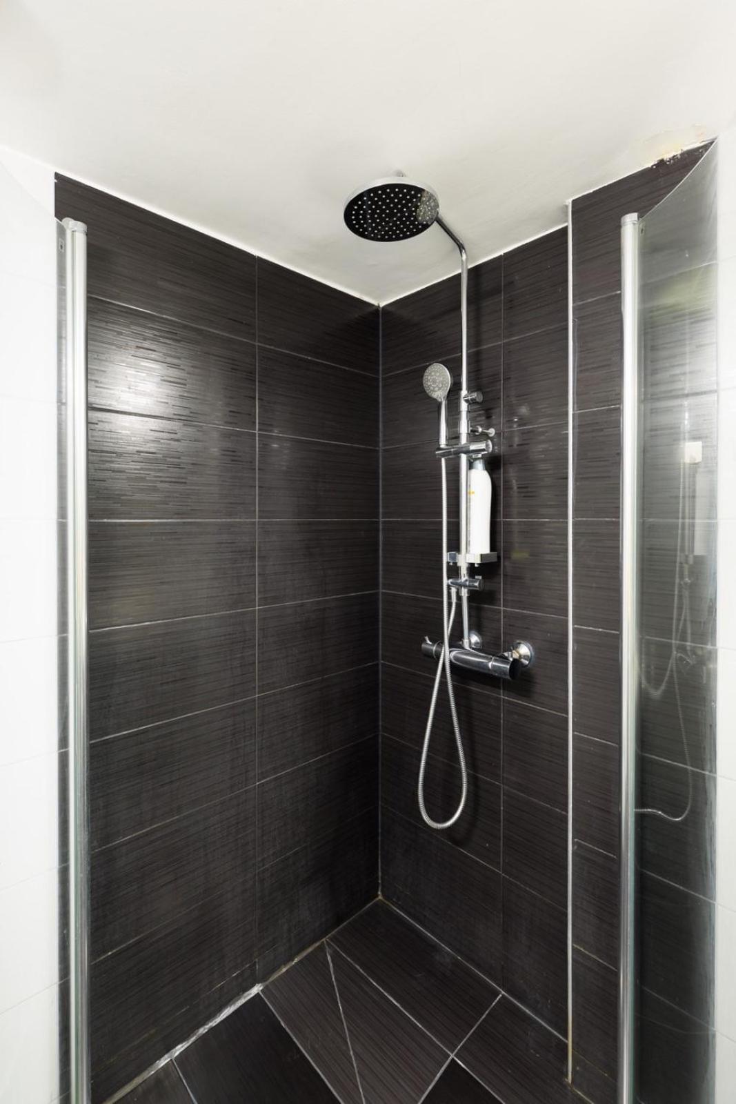 Aiolos Luxury Metro Acropolis Suite 7 Near Museum Of Modern Art Athena Bagian luar foto